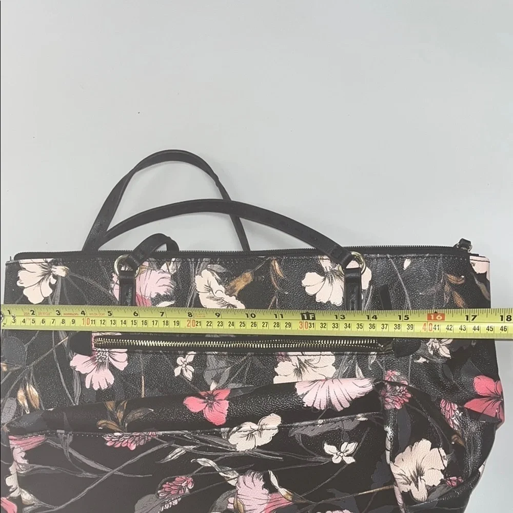 Liz Claiborne large Floral Black Tote Bag / preowned